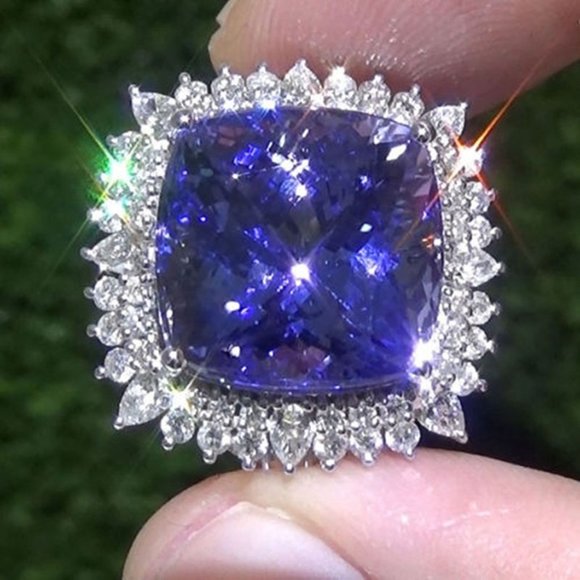 "Large Vintage Square Cut Blue Sapphire Shiny CZ Ring, - Picture 4 of 7